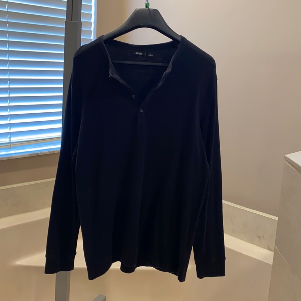 Apt9 men’s large black long sleeve shirt